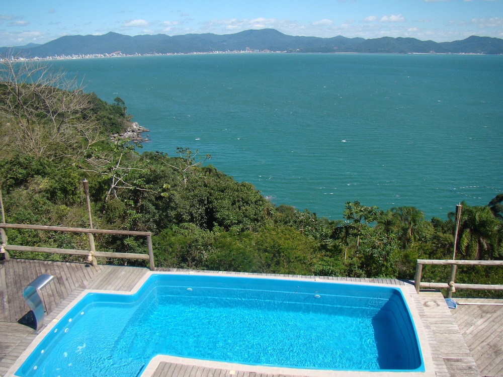Pousada The Goldeneye 7/27