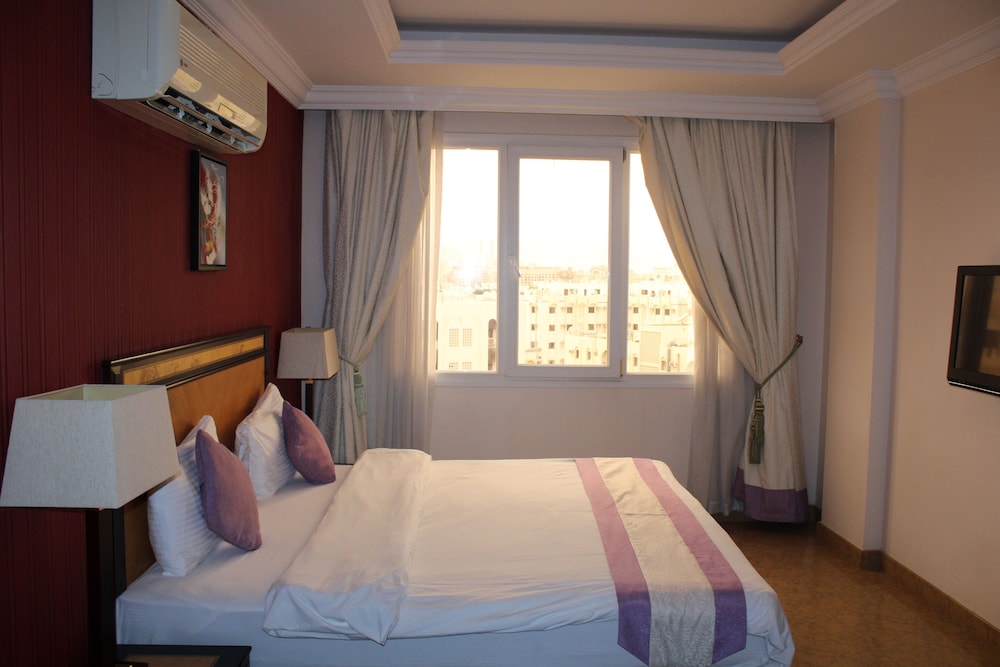 Garden Hotel 10/49