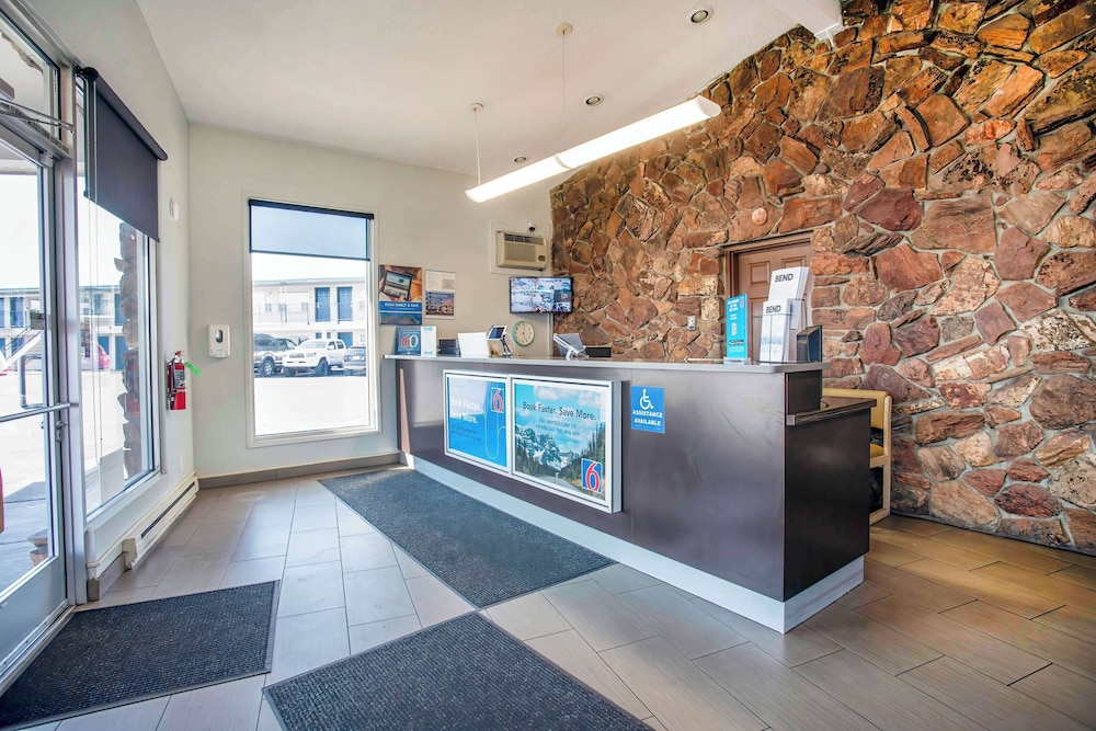 Motel6 Bend, OR 8/58