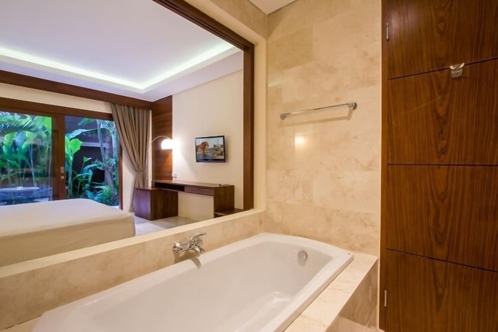 M Suite Bali 63/65