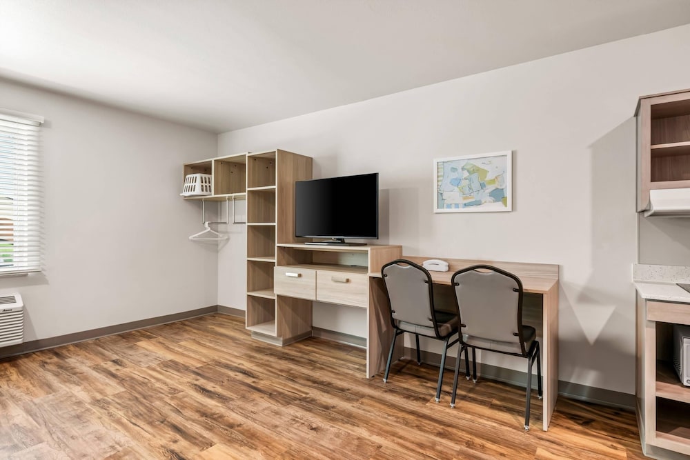 WoodSpring Suites Charlotte - Arrowood 41/60