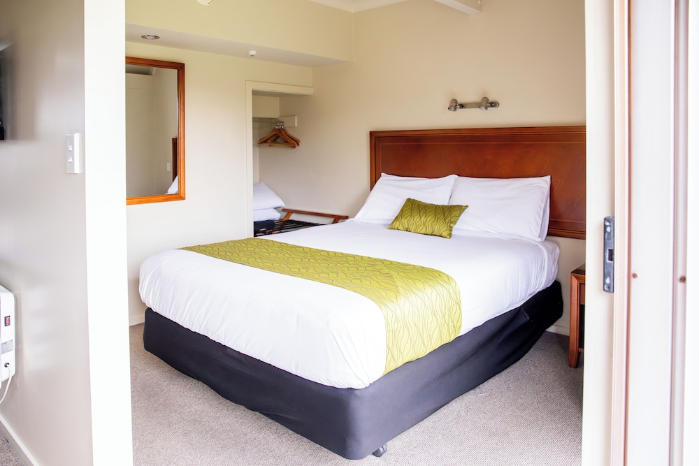 2 BEDROOMS, SUPERIOR, APARTMENT