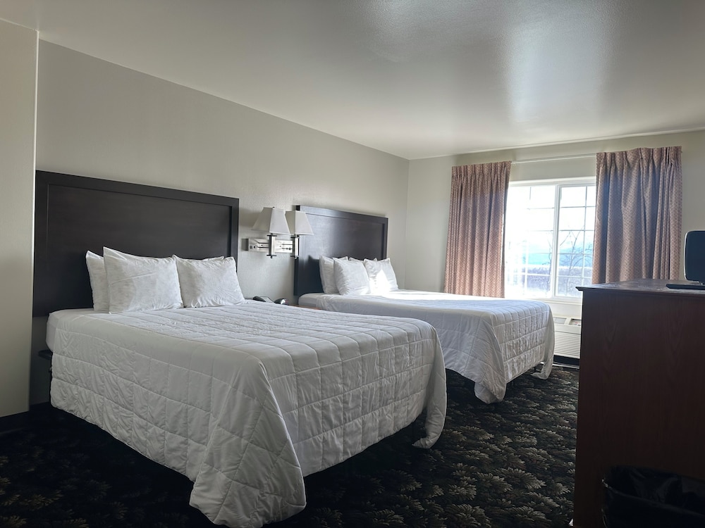 Grand View Inn And Suites 17/65