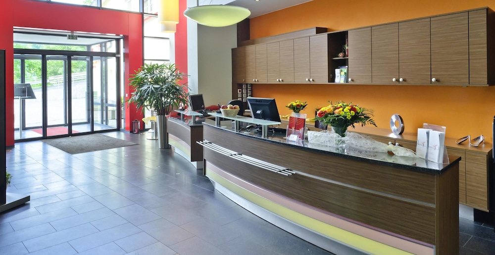 Phonix Hotel 4/47