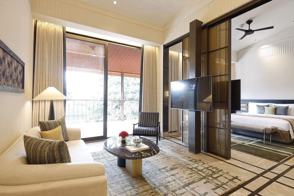 CORBETT RIVERVIEW RETREAT 44/66