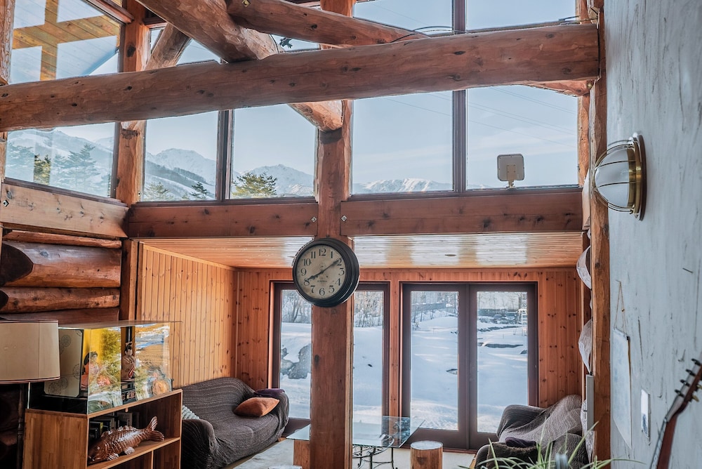 Log Hotel Meteor 6/49