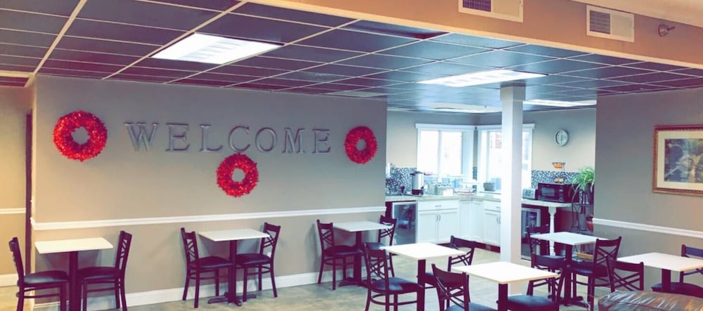 Americas Best Value Inn Gaylord 33/42