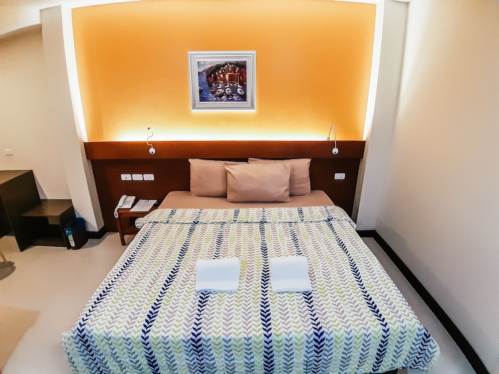 Cres Ebo Mansion Hotel And Bistro 16/20