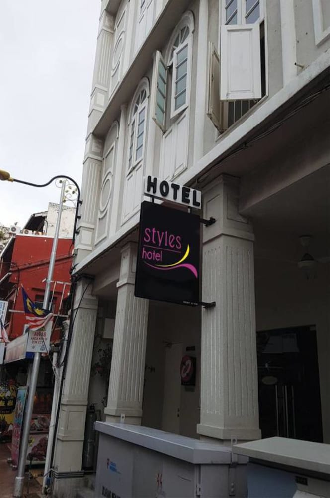 Styles Hotel 4/48