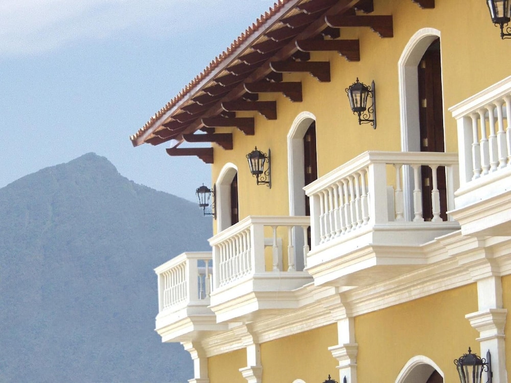LA GRAN FRANCIA HOTEL AND RESTAURANT 3/48