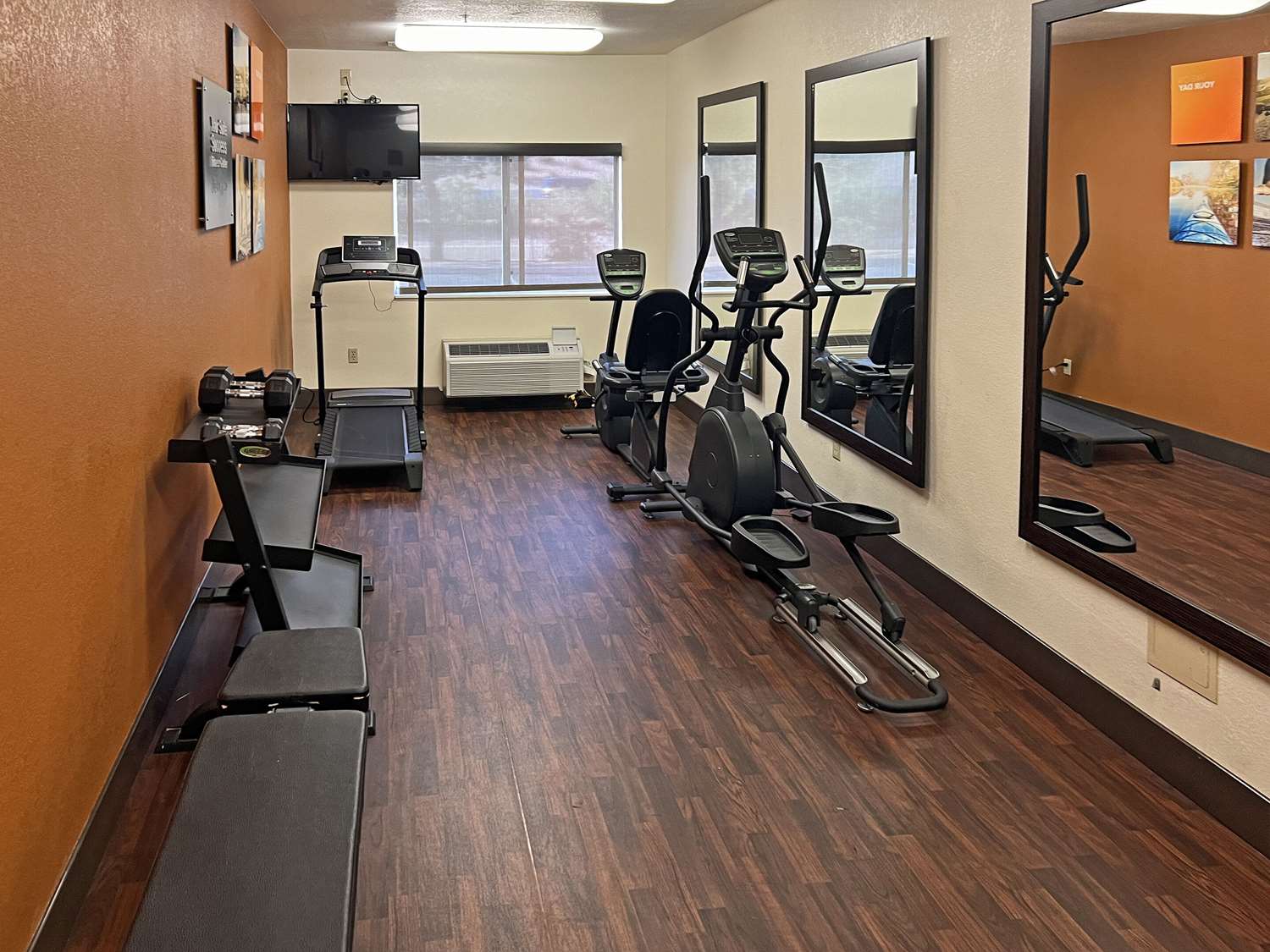 Comfort Suites Peoria Sports Complex 20/43