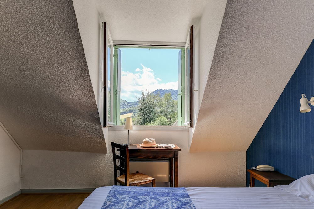 AUBERGE DE L'ETABLE 9/28