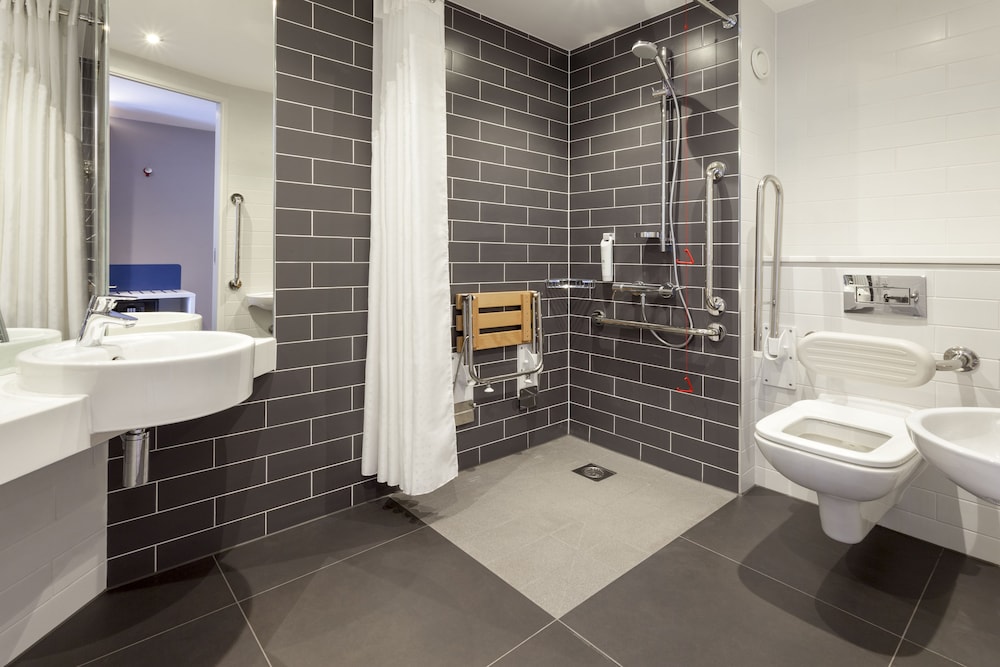 Holiday Inn Express St. Albans - M25, Jct.22 15/76