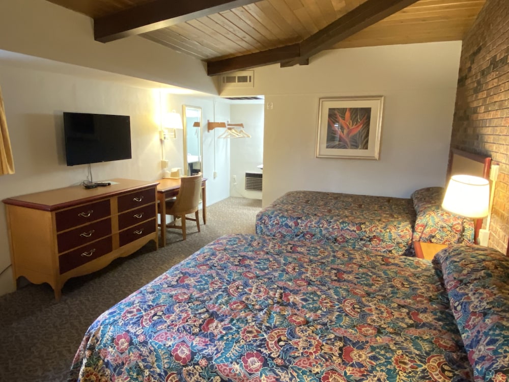 Dunes Inn 13/61