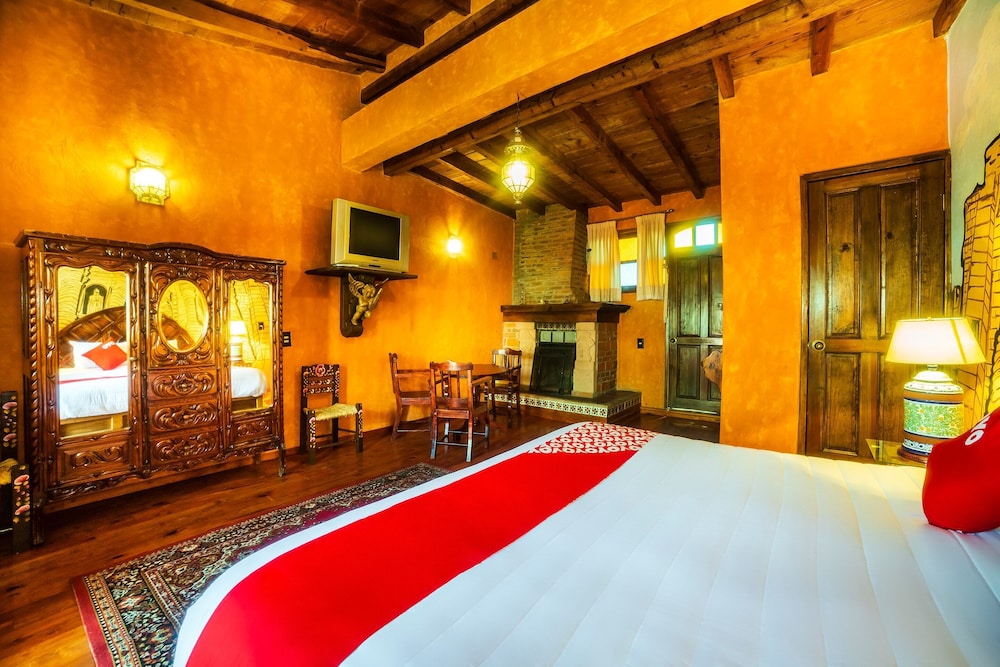 OYO Hotel El Mineral, Tlalpujahua 18/34