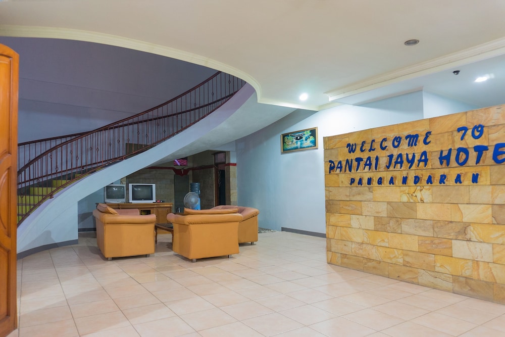 OYO 1240 Hotel Pantai Jaya 9/37