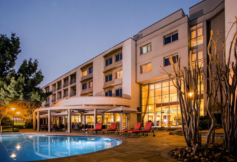 Garden Court Eastgate 4/34