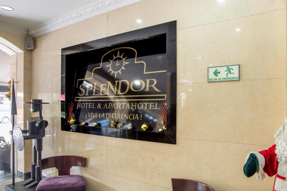 Hotel Splendor by Friends Company 11/50