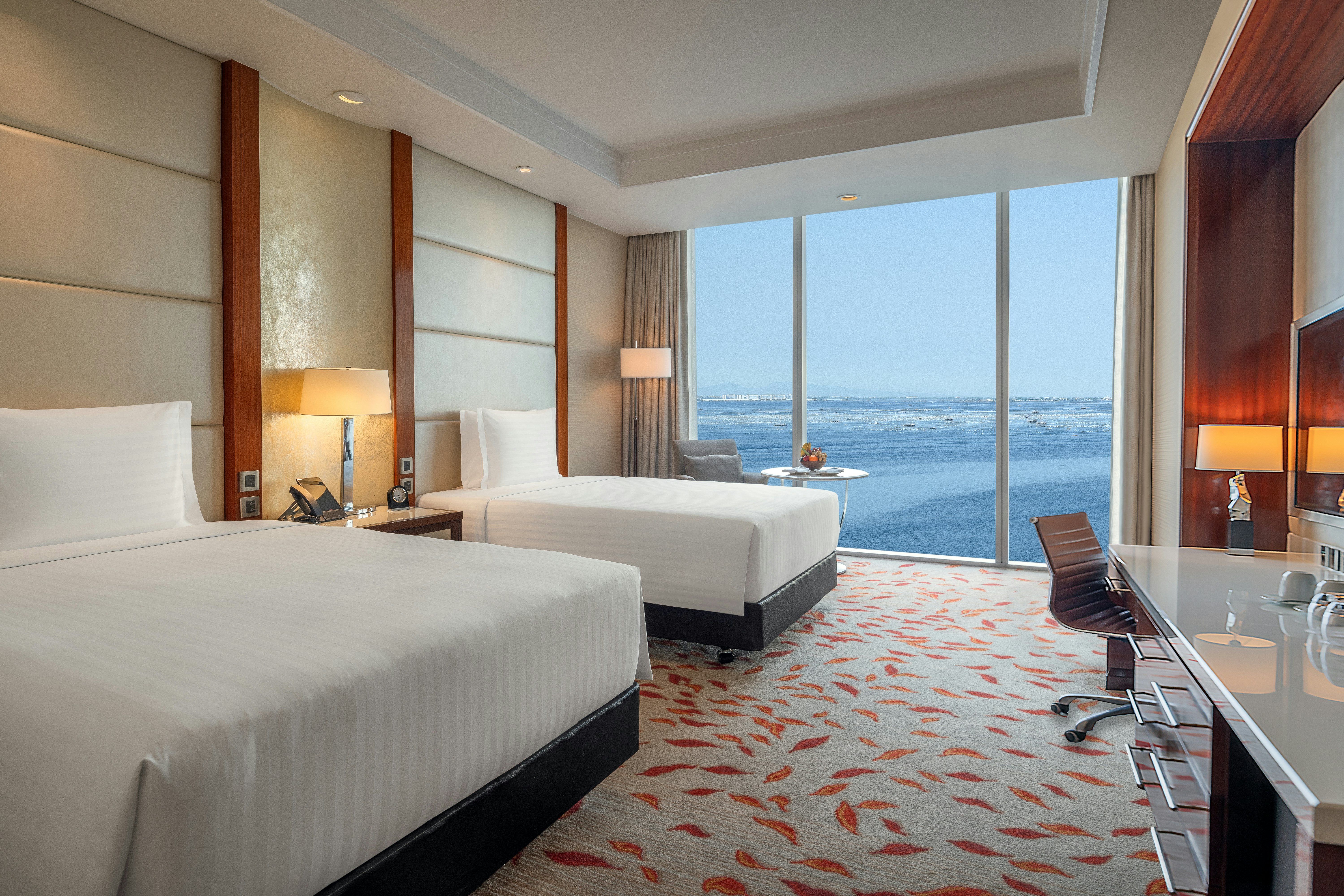 Grand, Deluxe, Double Bed, Bay View