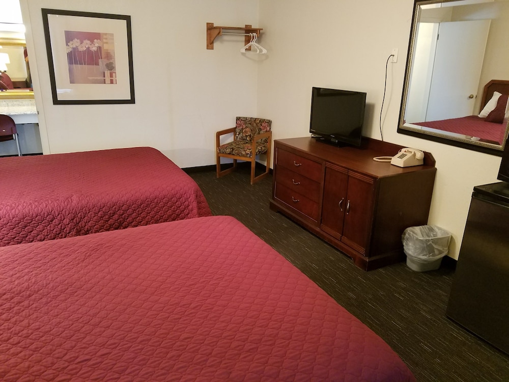 West Plains Motel 42/56