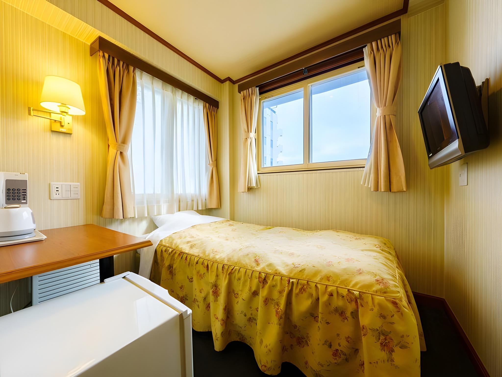 Compact, Single, Smoking، Beppu Station Hotel 2/2