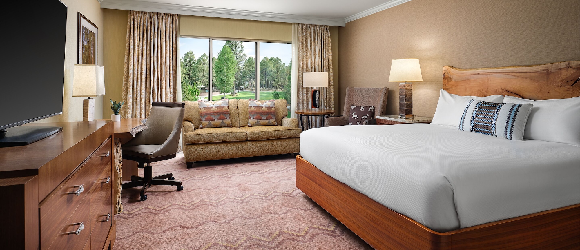 GRAND, KING BED, PARK VIEW