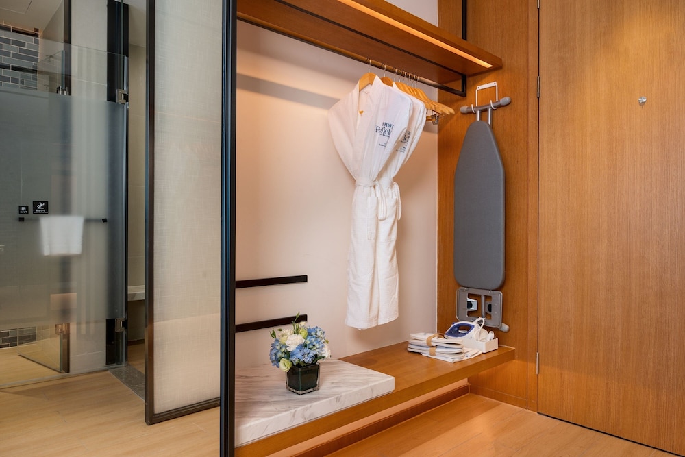 غرفة تنفيذية بسرير كينج، Fairfield by Marriott Zhuhai Xiangzhou 6/6