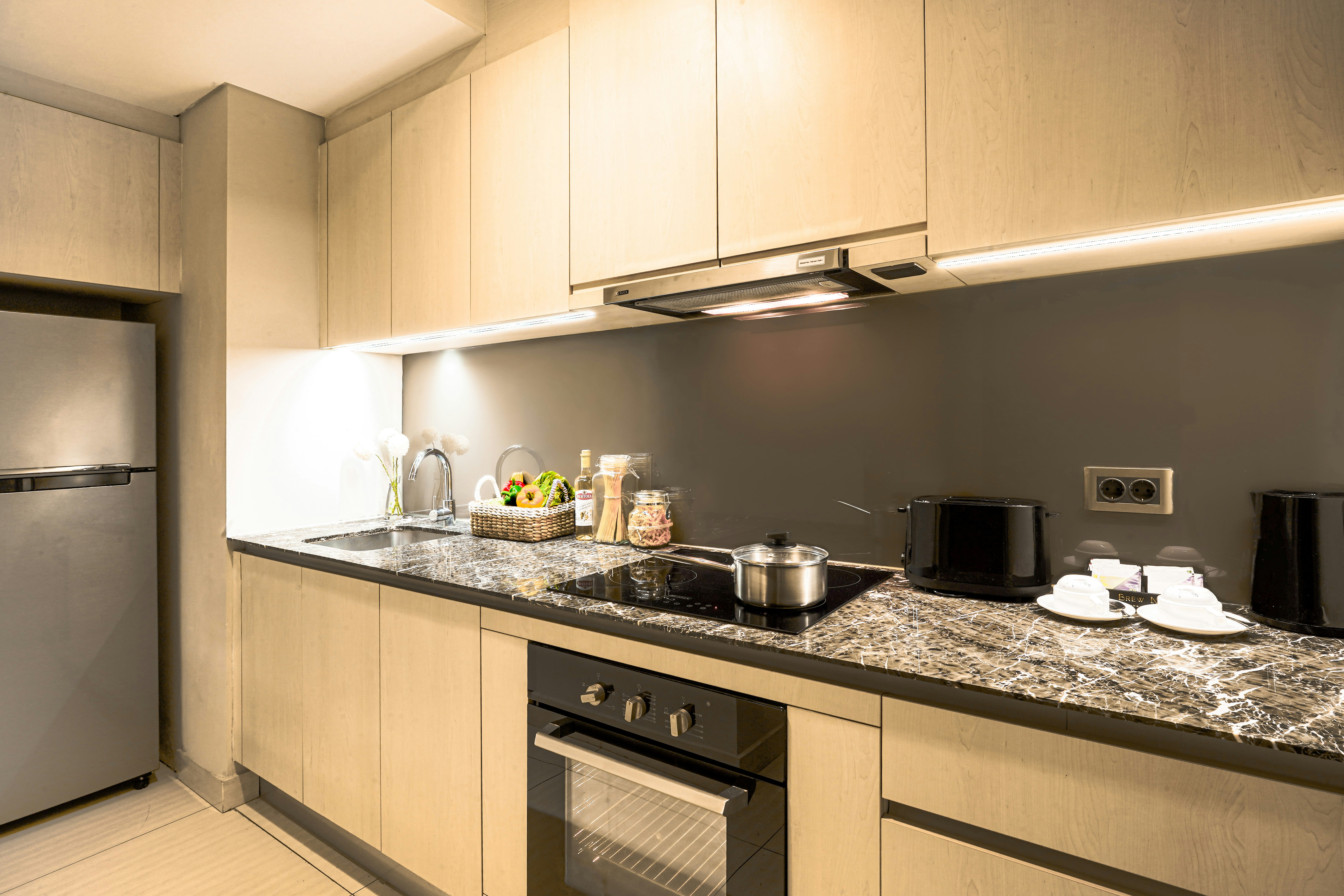 ASCOTT WATERPLACE SURABAYA 73/74