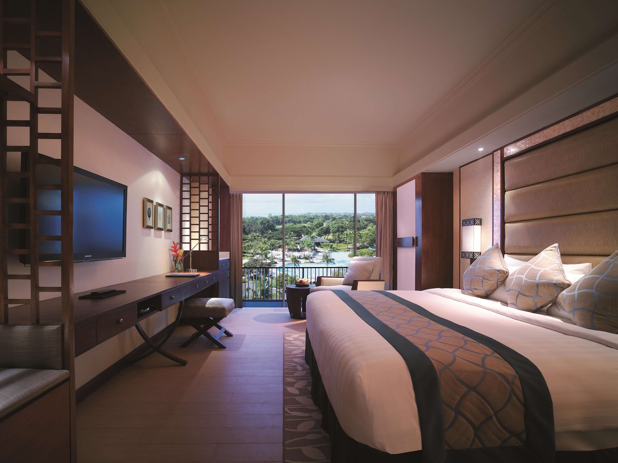 DELUXE, KING BED, SEA VIEW