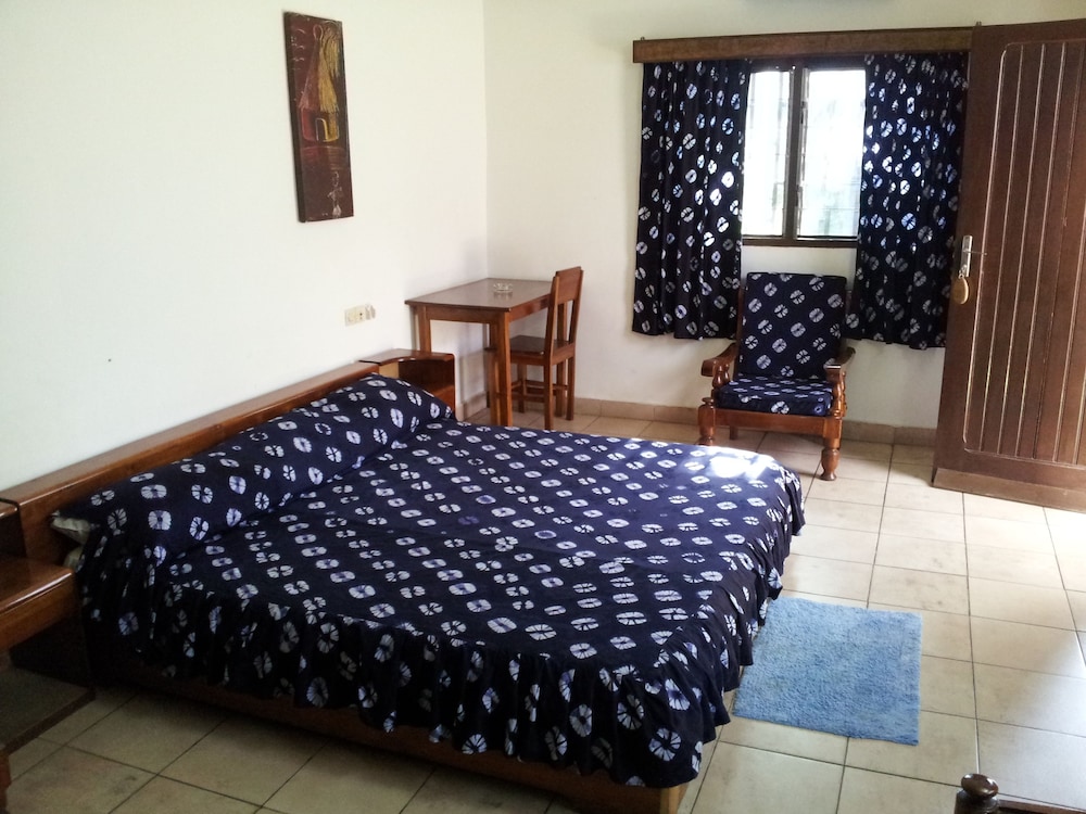 Hotel Aurore 12/63