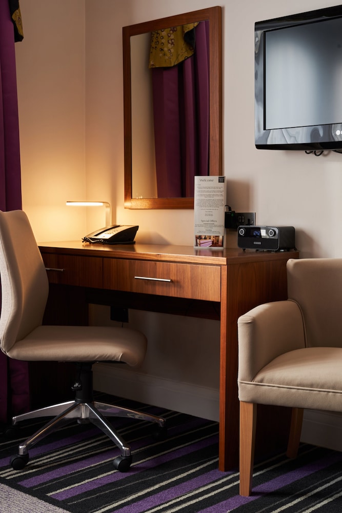 Heywood House Hotel 43/45