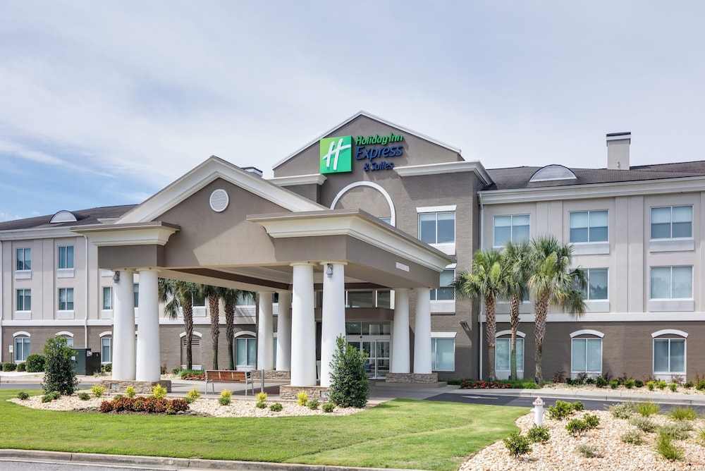 Holiday Inn Express Suites Dublin 1/34