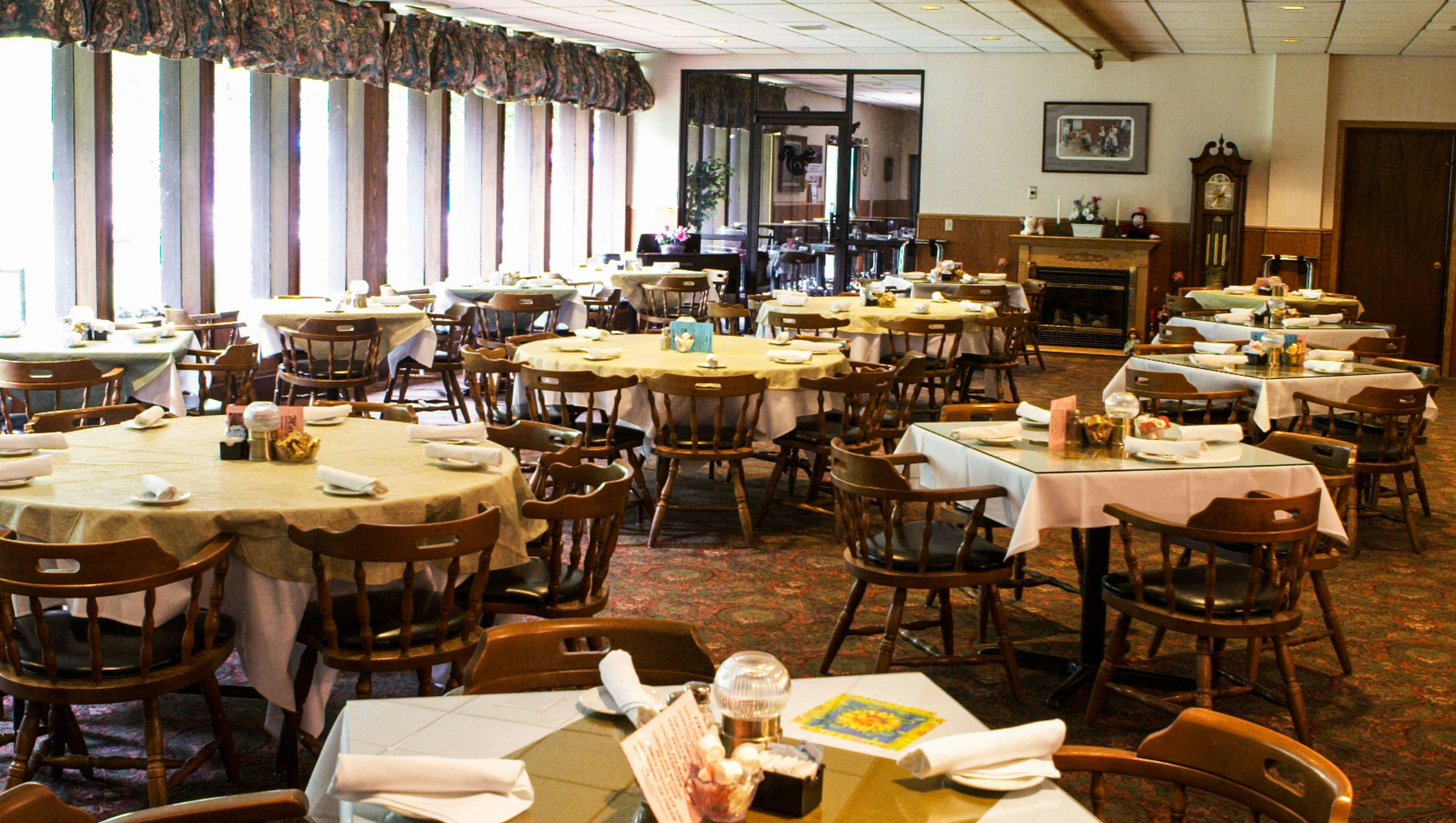 Voyageur Inn and Conference Center 43/58