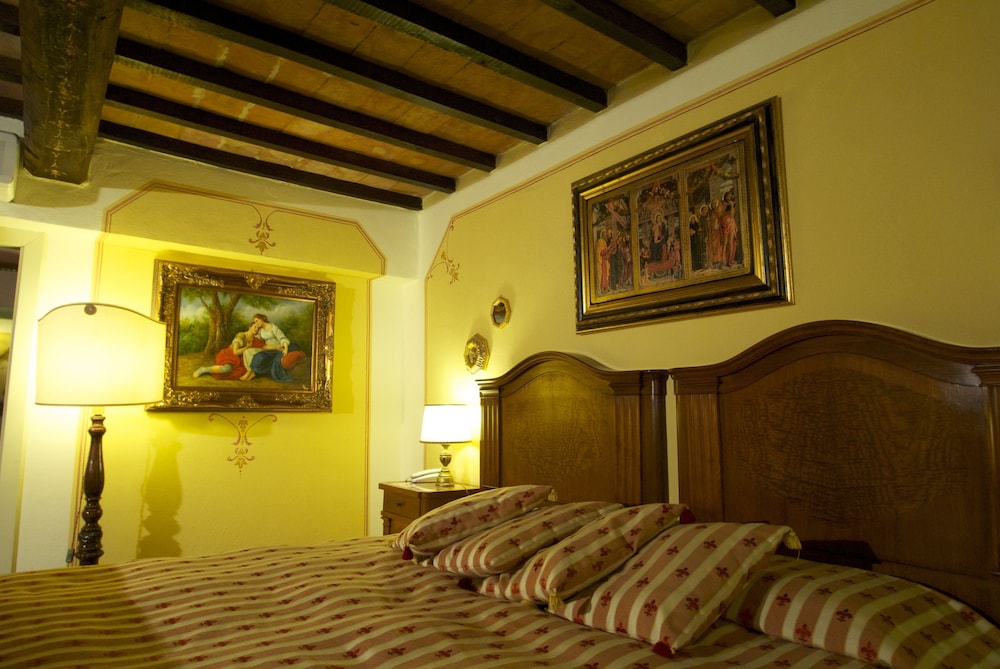 Albergo Torre Sangiovanni 25/75