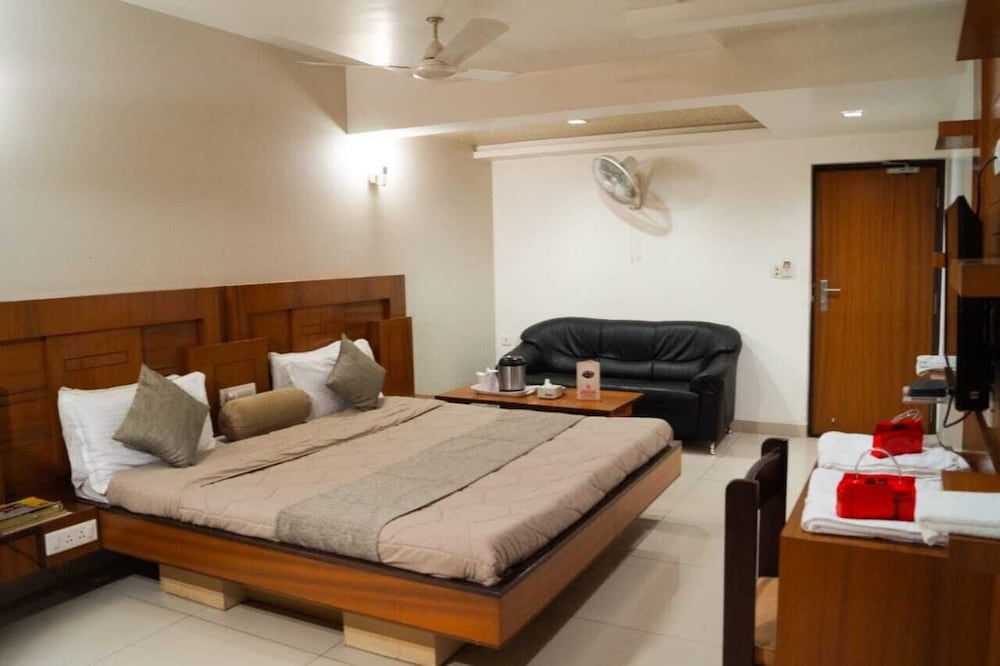 HOTEL AMBASSADOR VADODARA 19/50