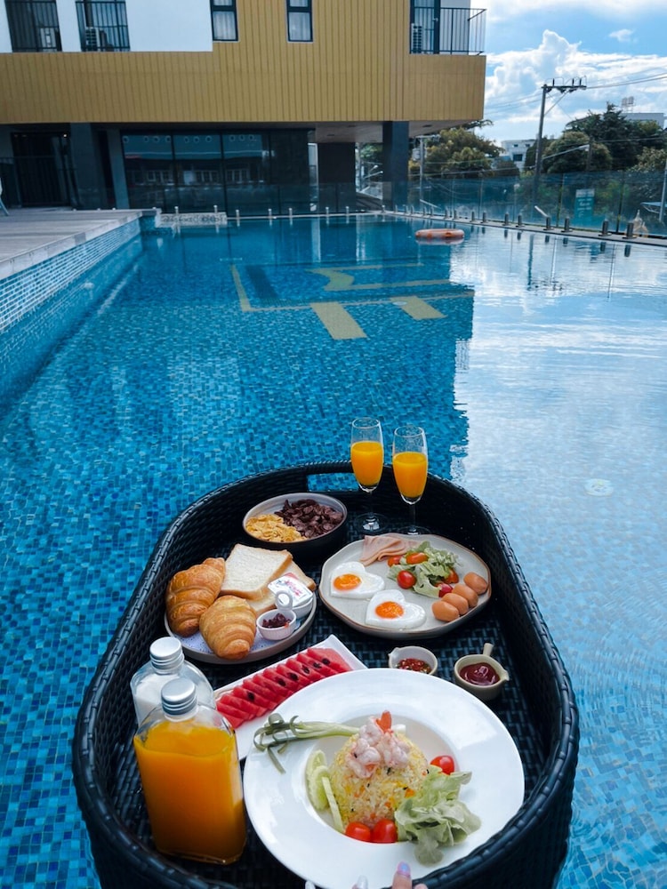 W3 Hotel 42/50