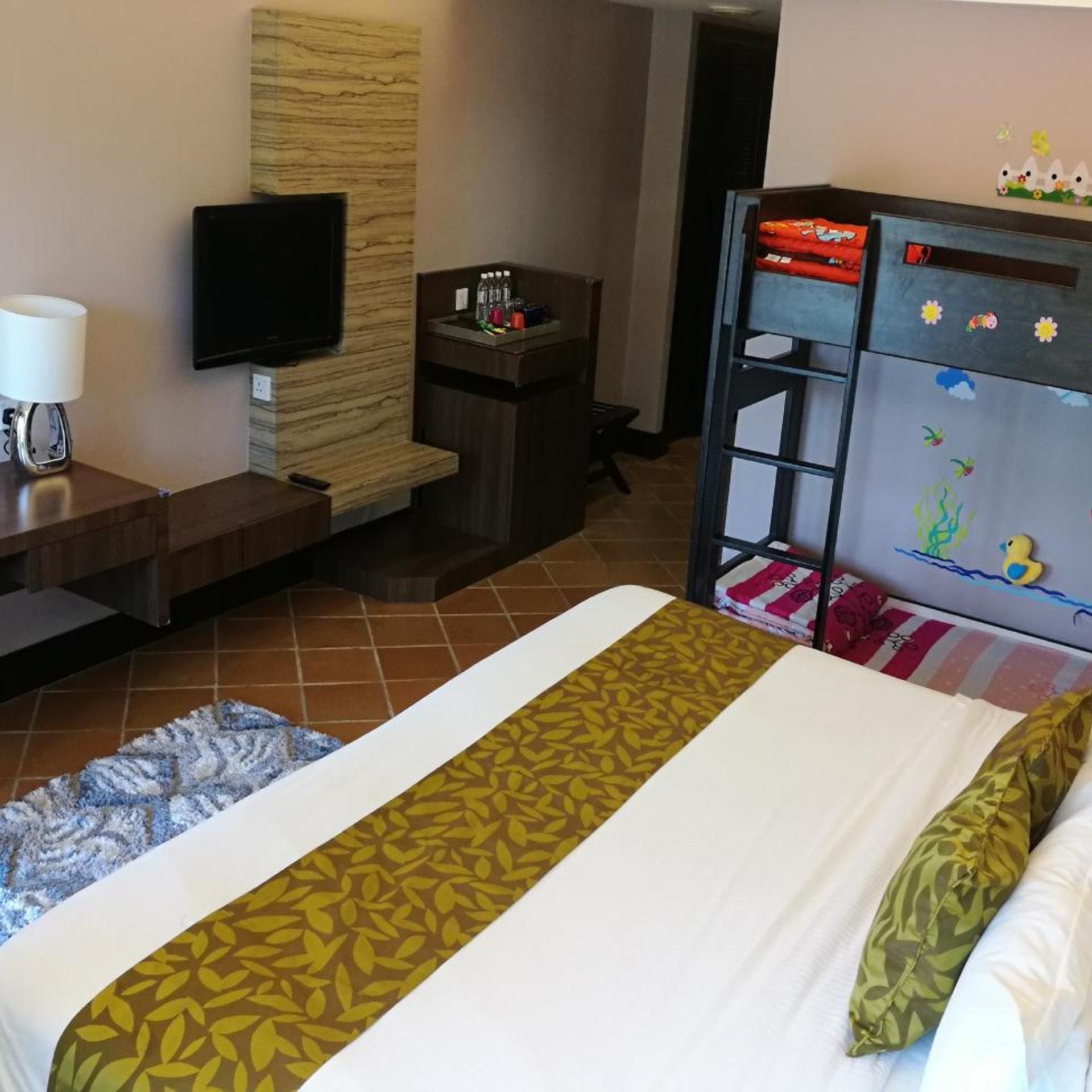 Family, Twin Beds, Sea Front, Thistle Port Dickson 6/9