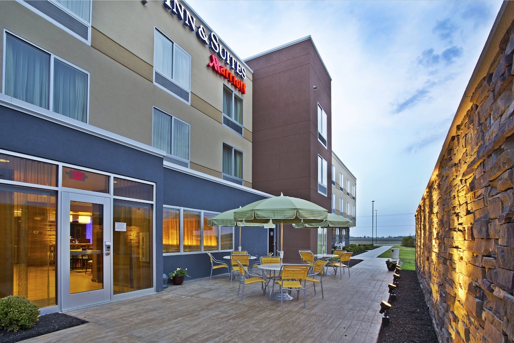 Fairfield Inn &amp; Suites Jeffersonville I-71 3/58