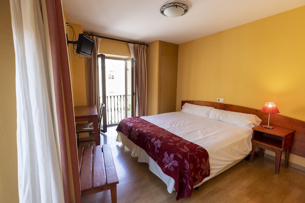 Hostal Restaurante Puerta del Alcázar 25/61