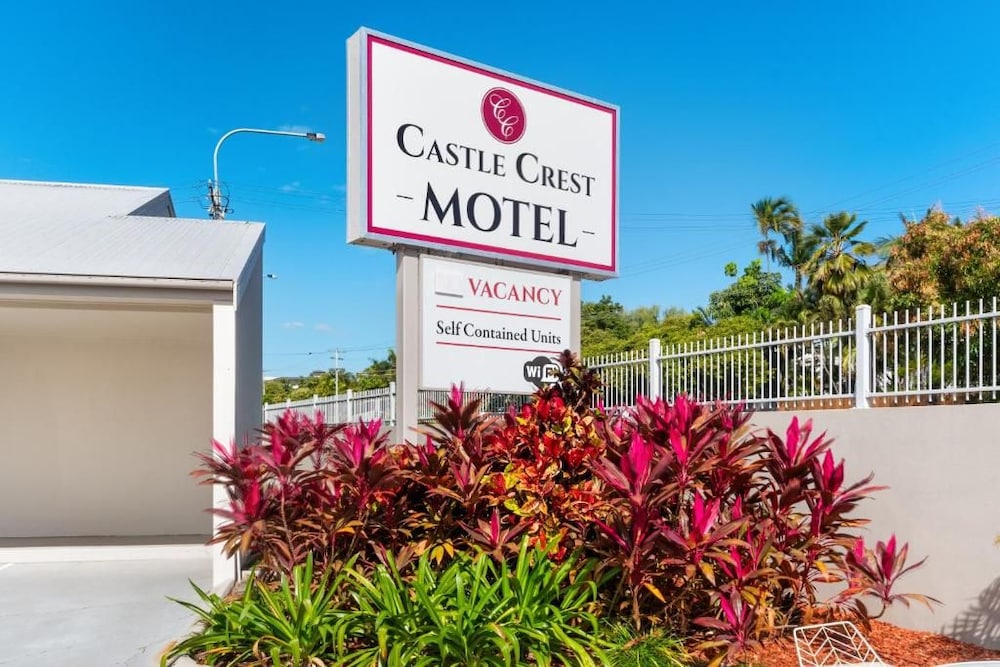 Castle Crest Motel 53/57