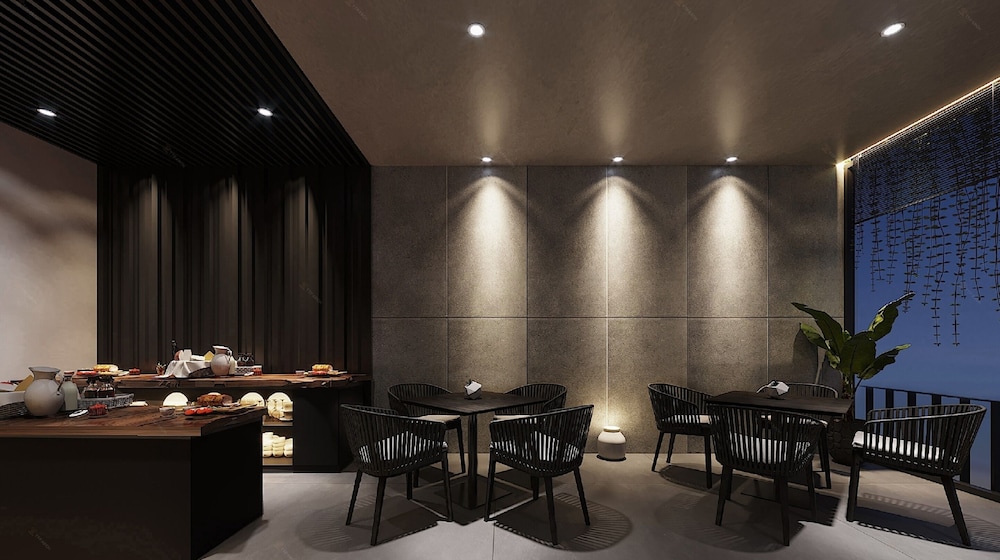 Legend Boutique Hotel 60/69
