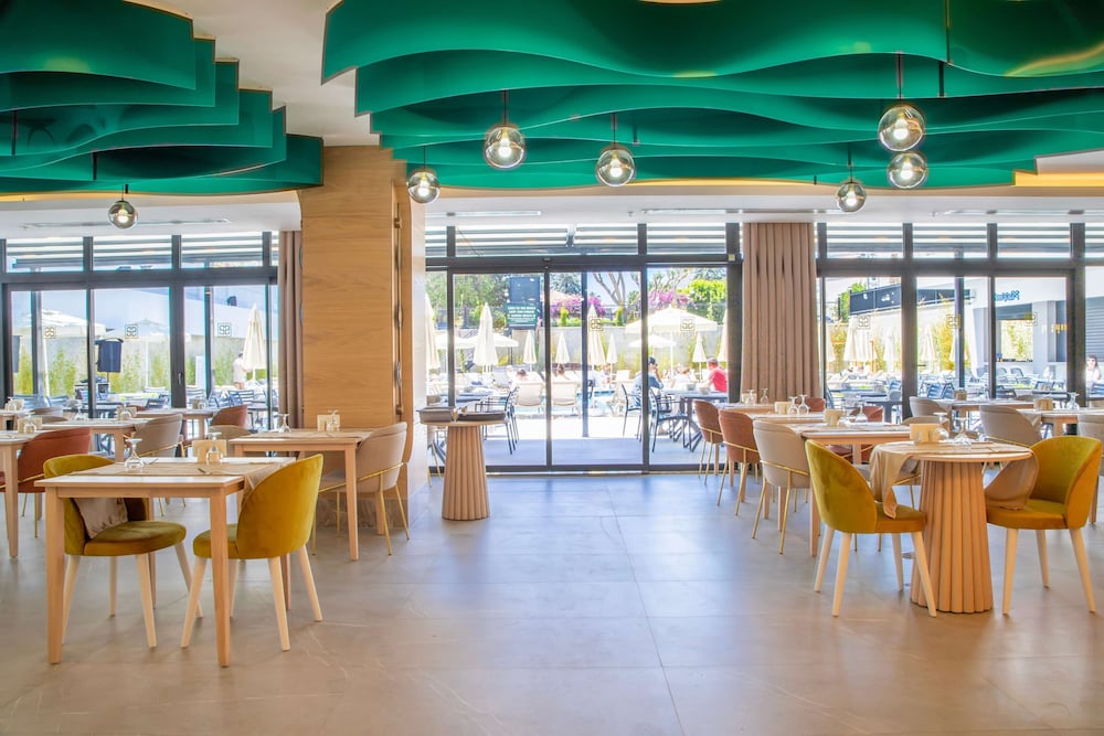 Side Zeugma Hotel - Adult Only 16 Plus 73/87
