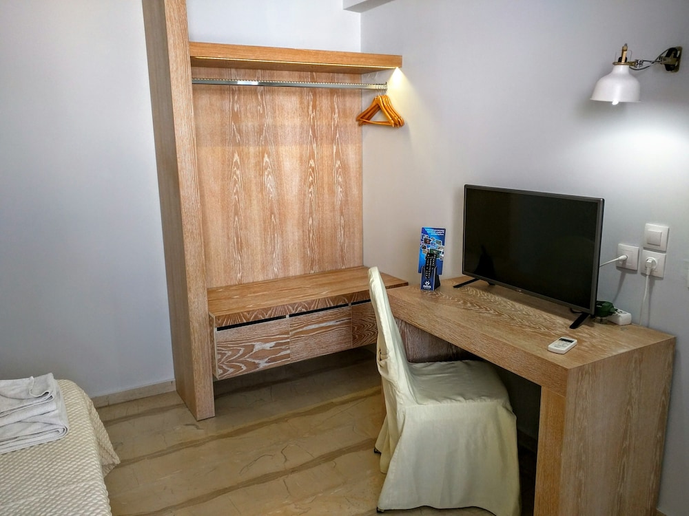 Loriet Hotel 178/191