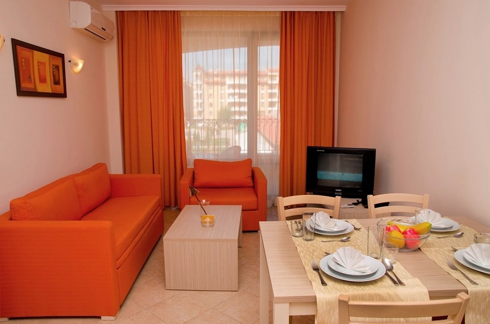 Royal Sun Holiday Complex 32/50