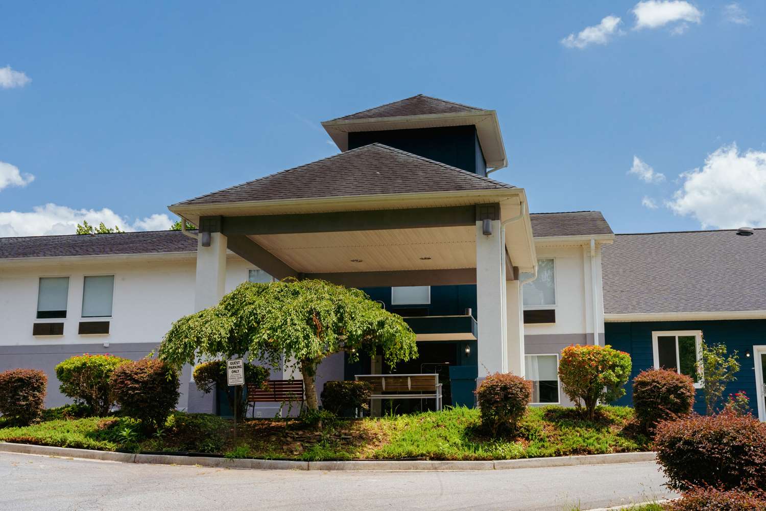 Clarion Pointe - Dillard near Blue Ridge Mountains 3/22