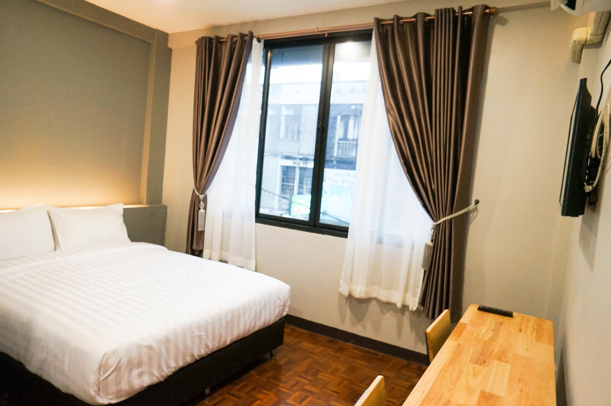 STANDARD, DOUBLE BED