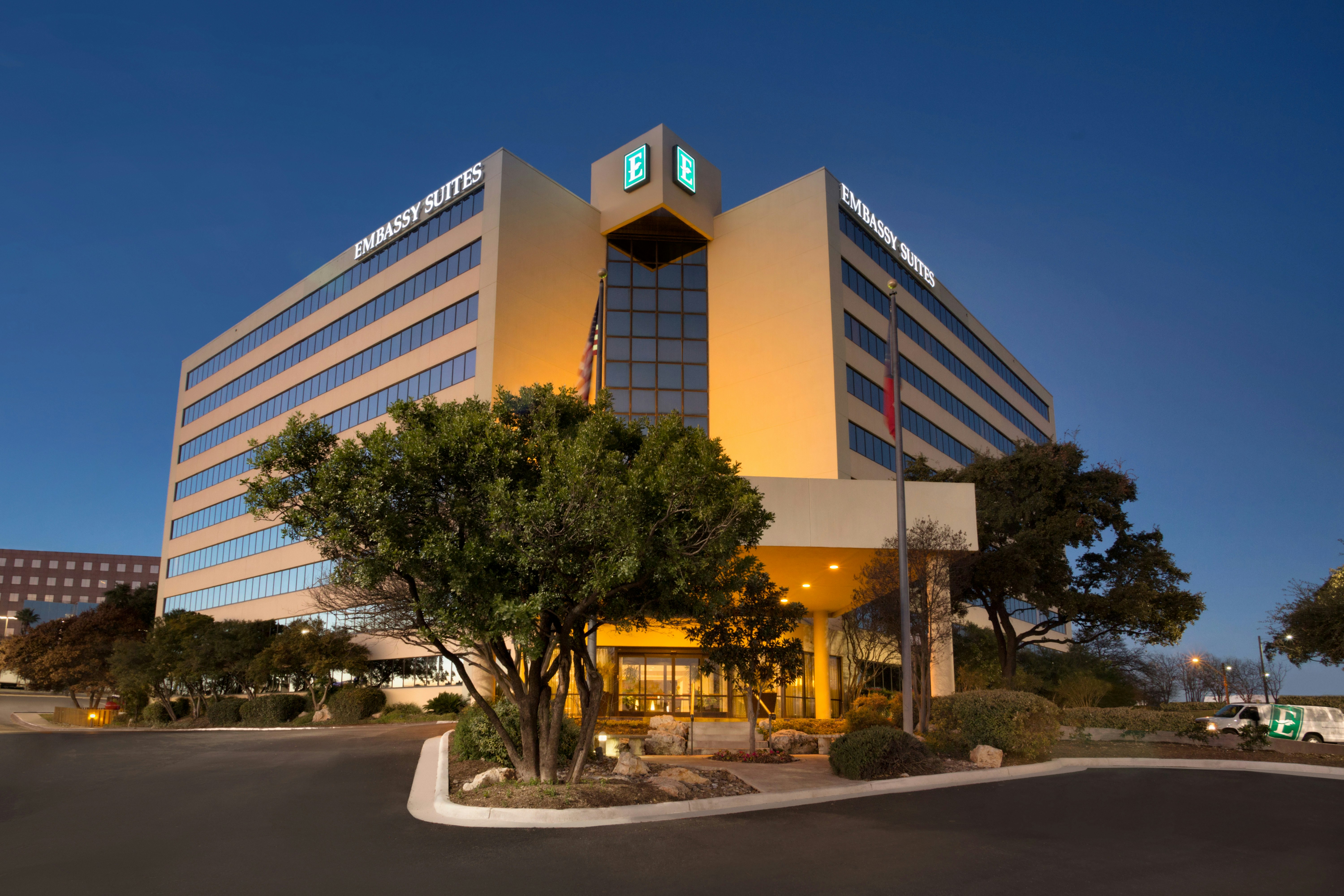 Embassy Suites by Hilton San Antonio Airport 36/38