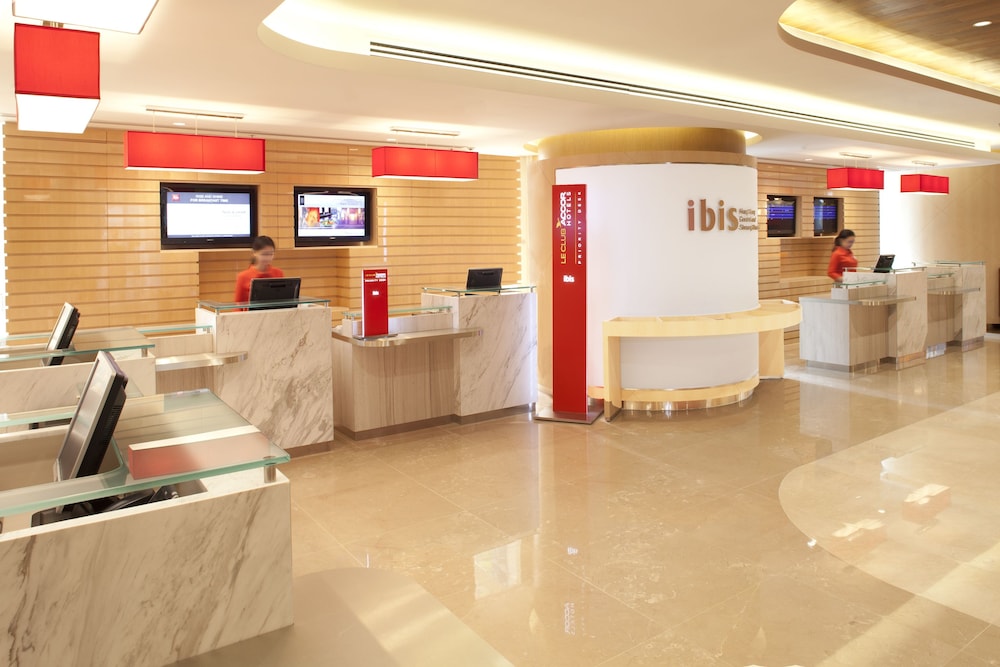 Ibis Hong Kong Central & Sheung Wan Hotel 7/65