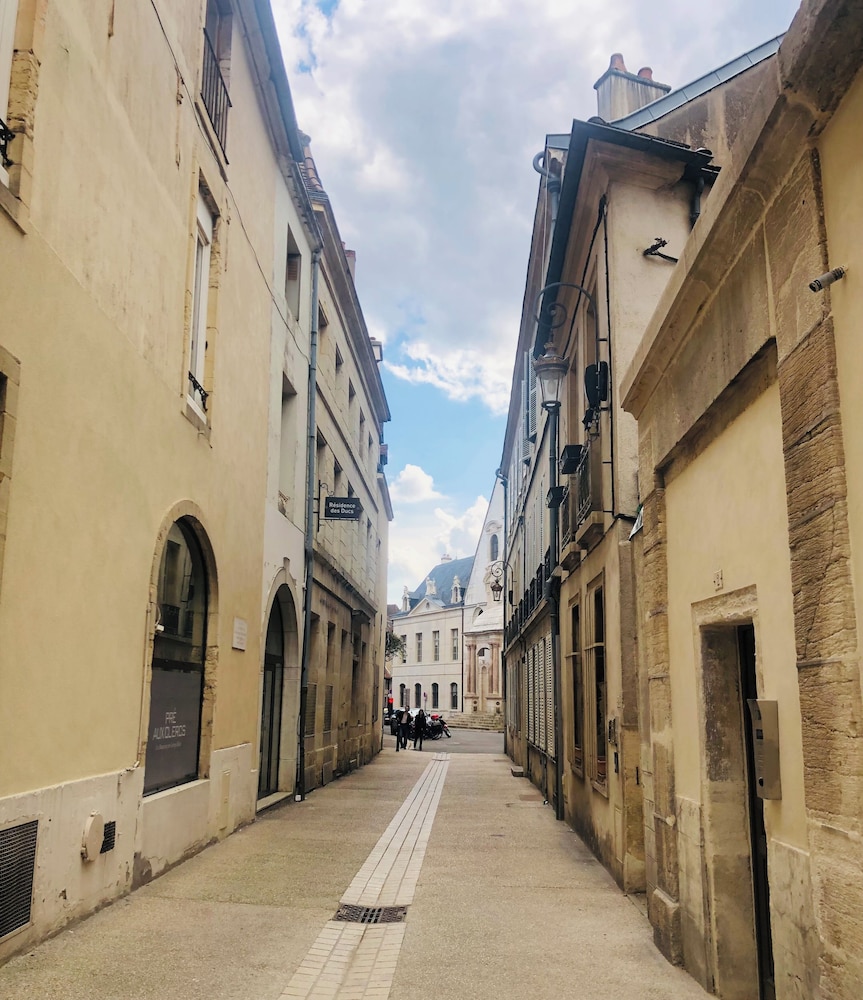 Appartements Des Ducs 68/77