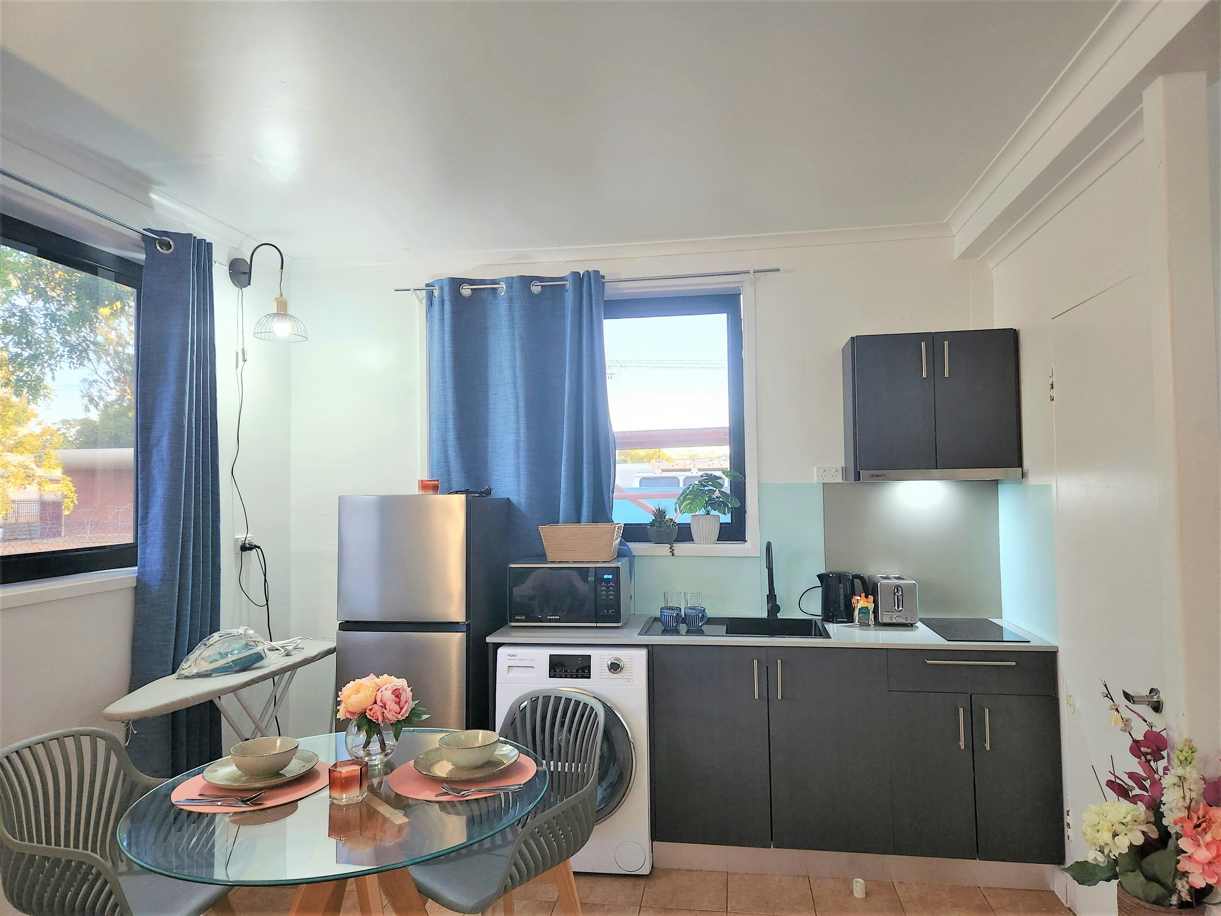 Palm Court Budget Motel Backpackers 34/43